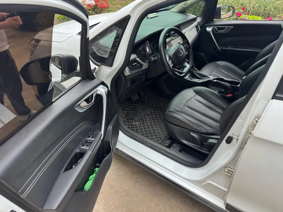 2020 Geely Vision X3 1.5L 109HP L4 CVT,autocango,china used car exporter,china ev exporter,chinese used car exporter,chinese used ev exporter