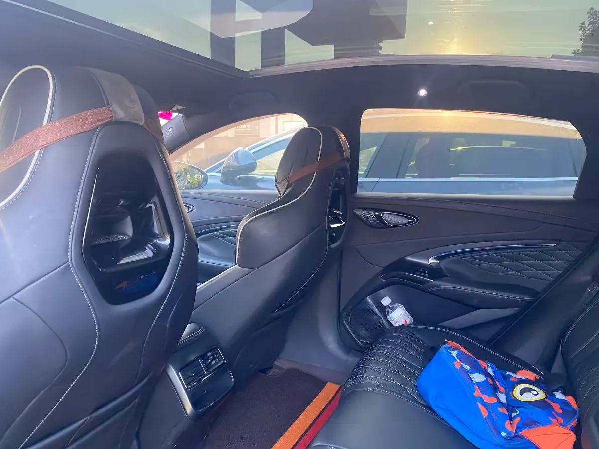 2022 AITO AITO M5 Range Extended 125HP REEV 40KWH,autocango,china used car exporter,china ev exporter,chinese used car exporter,chinese used ev exporter