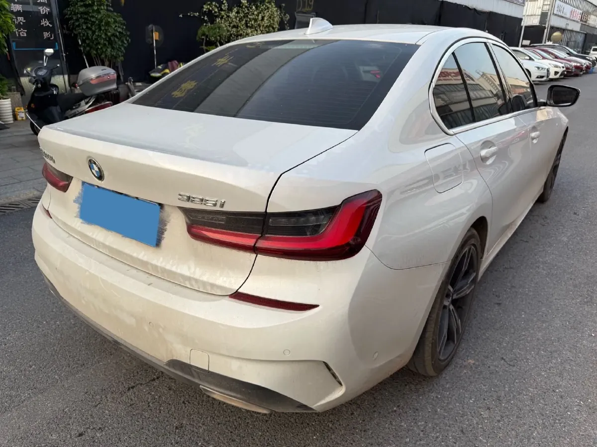 2022 BMW 3 Series 2.0T 184HP L4 8AT,autocango,china used car exporter,china ev exporter,chinese used car exporter,chinese used ev exporter