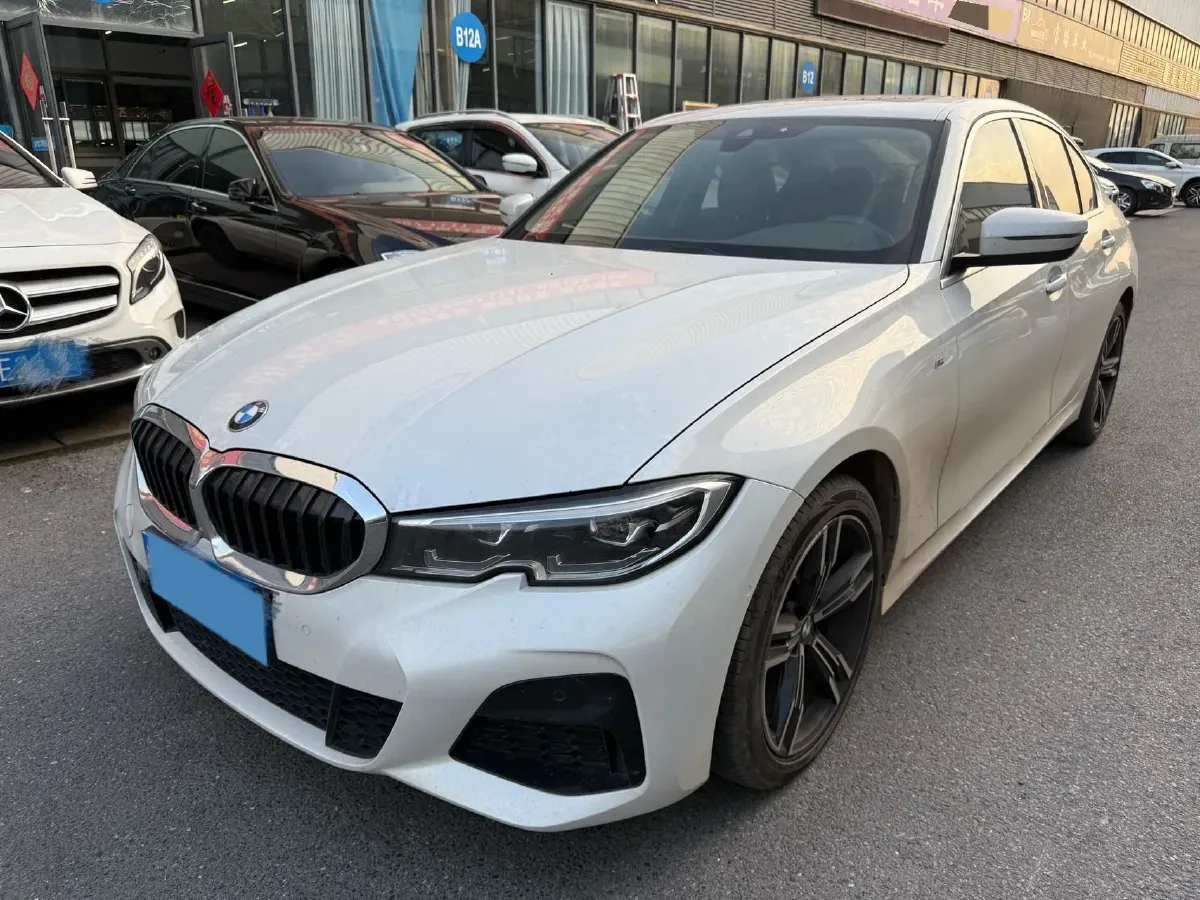 2022 BMW 3 Series 2.0T 184HP L4 8AT,autocango,china used car exporter,china ev exporter,chinese used car exporter,chinese used ev exporter