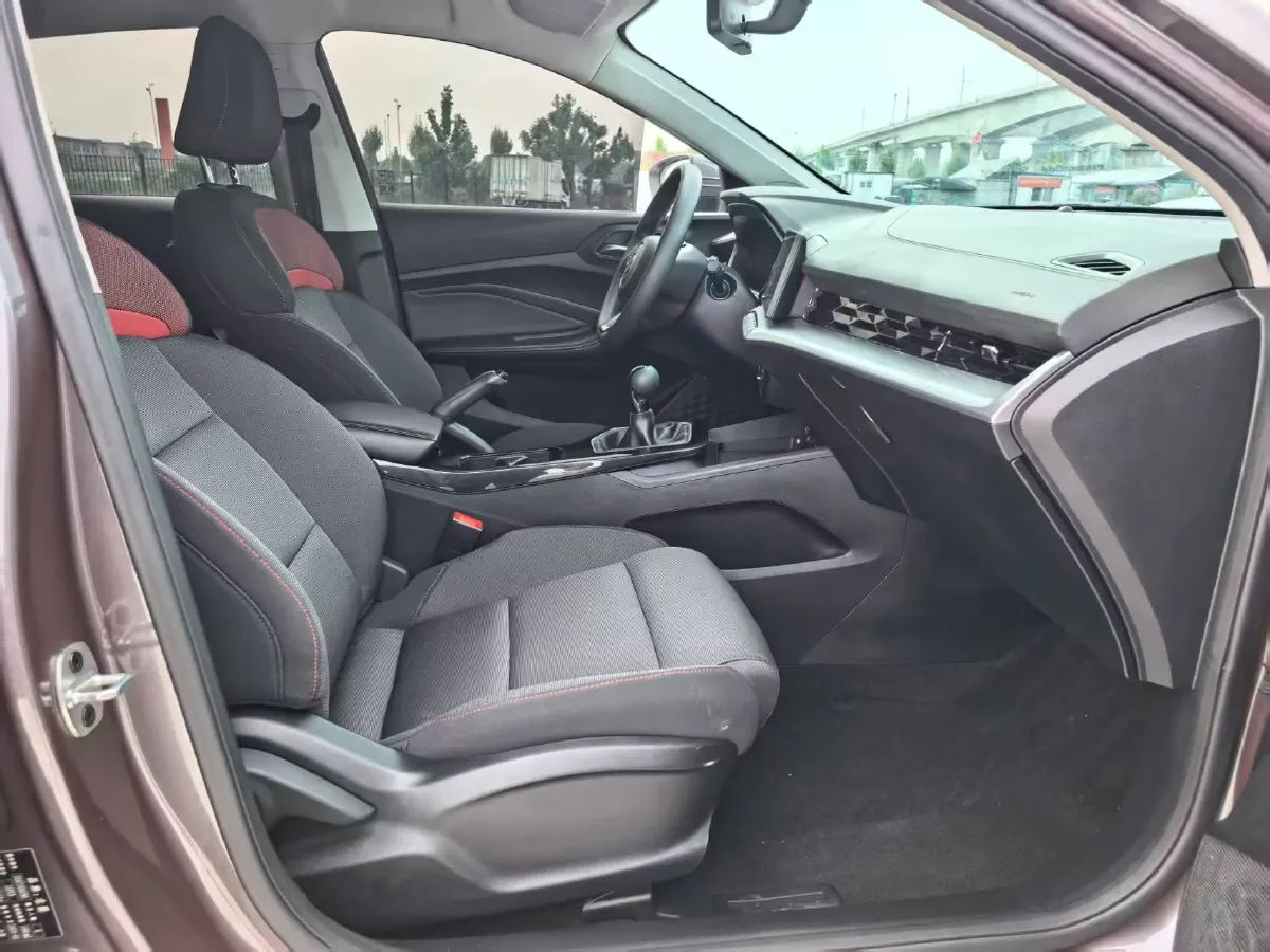 2022 MG 5 1.5L 120HP L4 5MT,autocango,china used car exporter,china ev exporter,chinese used car exporter,chinese used ev exporter