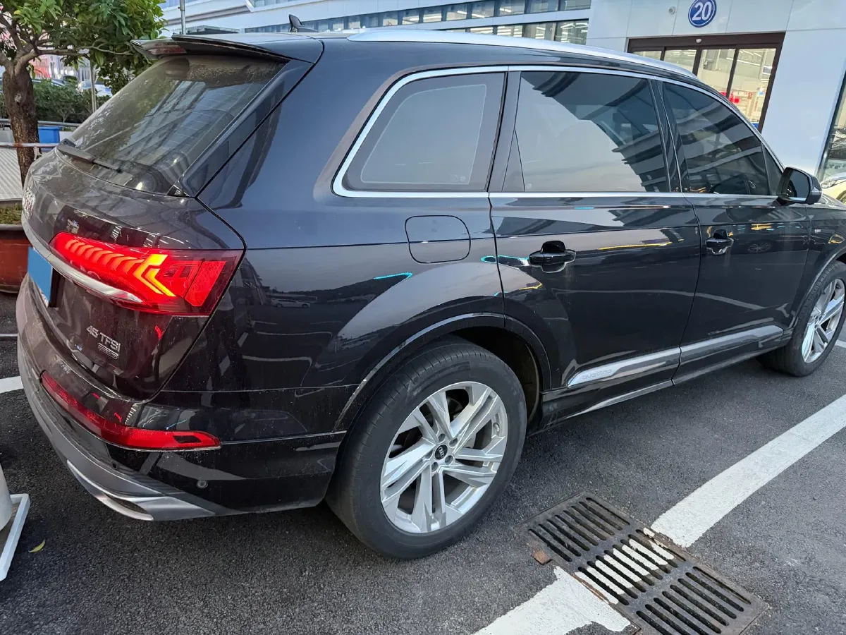 2021 Audi Q7 2.0T 245HP L4 8AT,autocango,china used car exporter,china ev exporter,chinese used car exporter,chinese used ev exporter