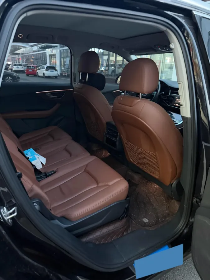 2021 Audi Q7 2.0T 245HP L4 8AT,autocango,china used car exporter,china ev exporter,chinese used car exporter,chinese used ev exporter