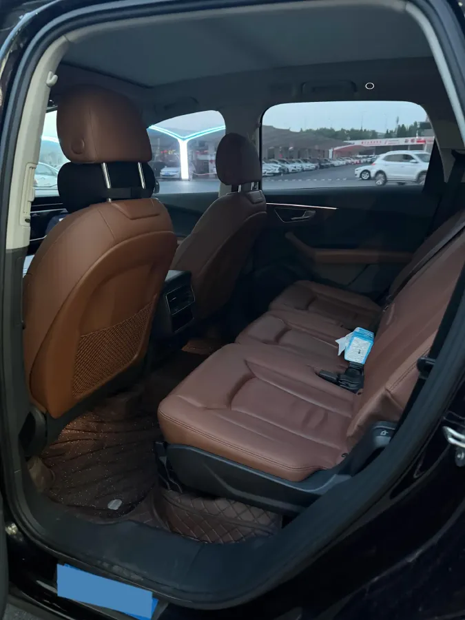 2021 Audi Q7 2.0T 245HP L4 8AT,autocango,china used car exporter,china ev exporter,chinese used car exporter,chinese used ev exporter