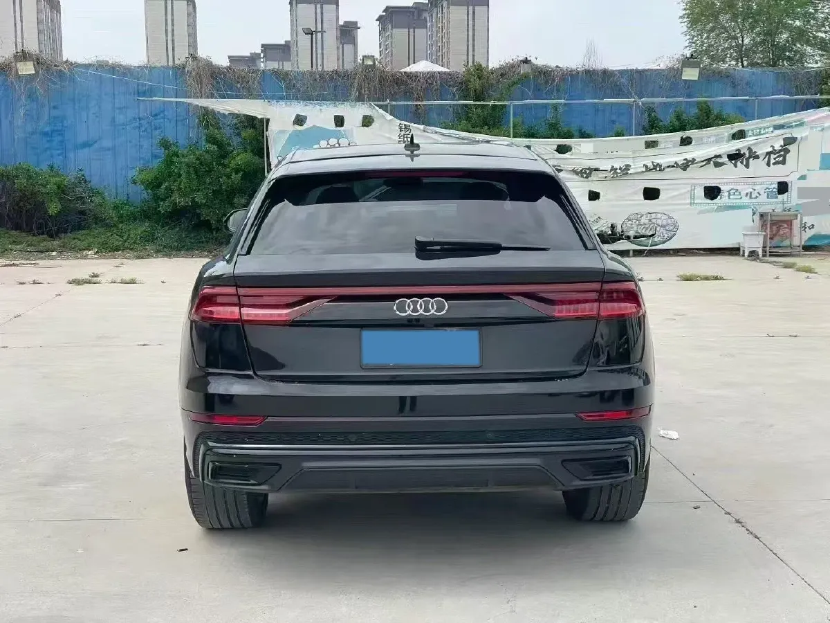2021 Audi Q8 3.0T 340HP V6 8AT,autocango,china used car exporter,china ev exporter,chinese used car exporter,chinese used ev exporter