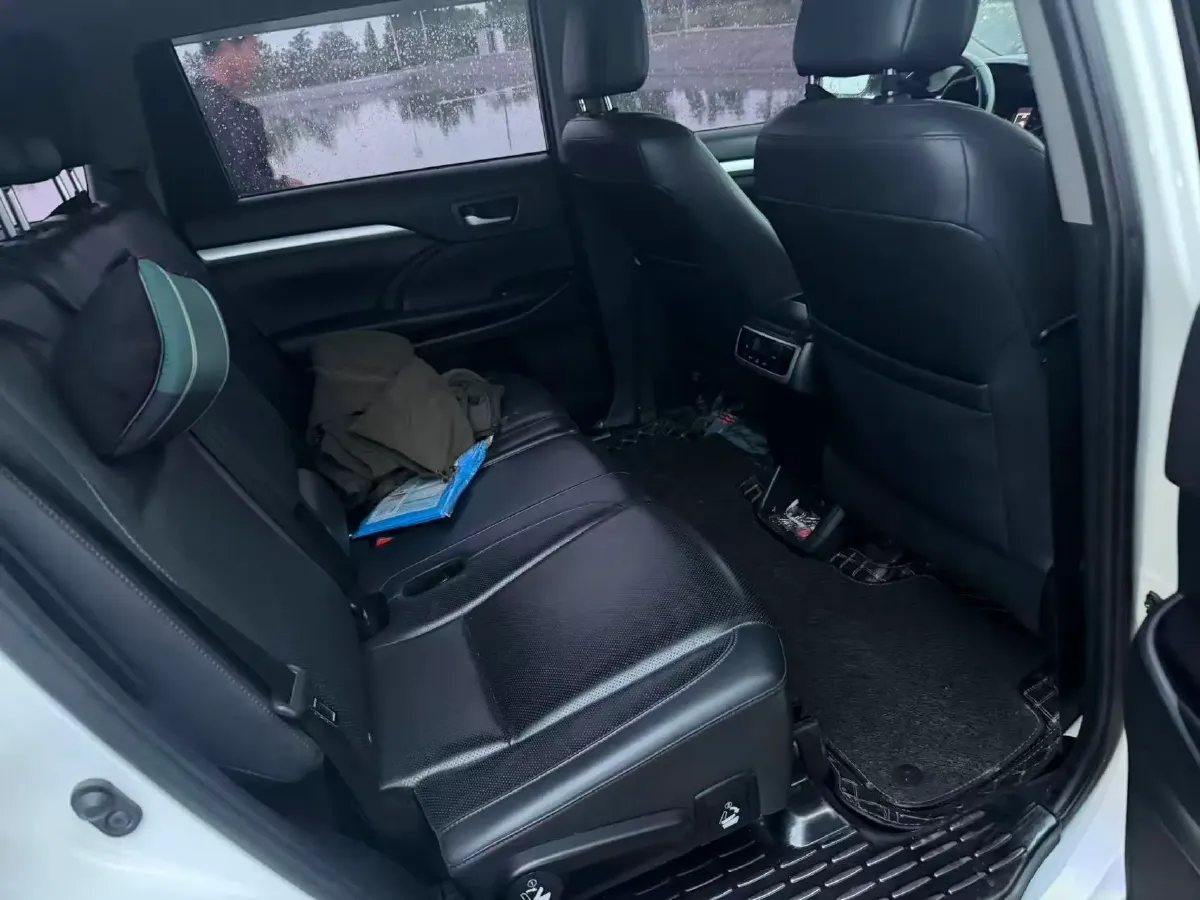 2018 Jeep Grand Commander 2.0T 265HP L4 9AT,autocango,china used car exporter,china ev exporter,chinese used car exporter,chinese used ev exporter