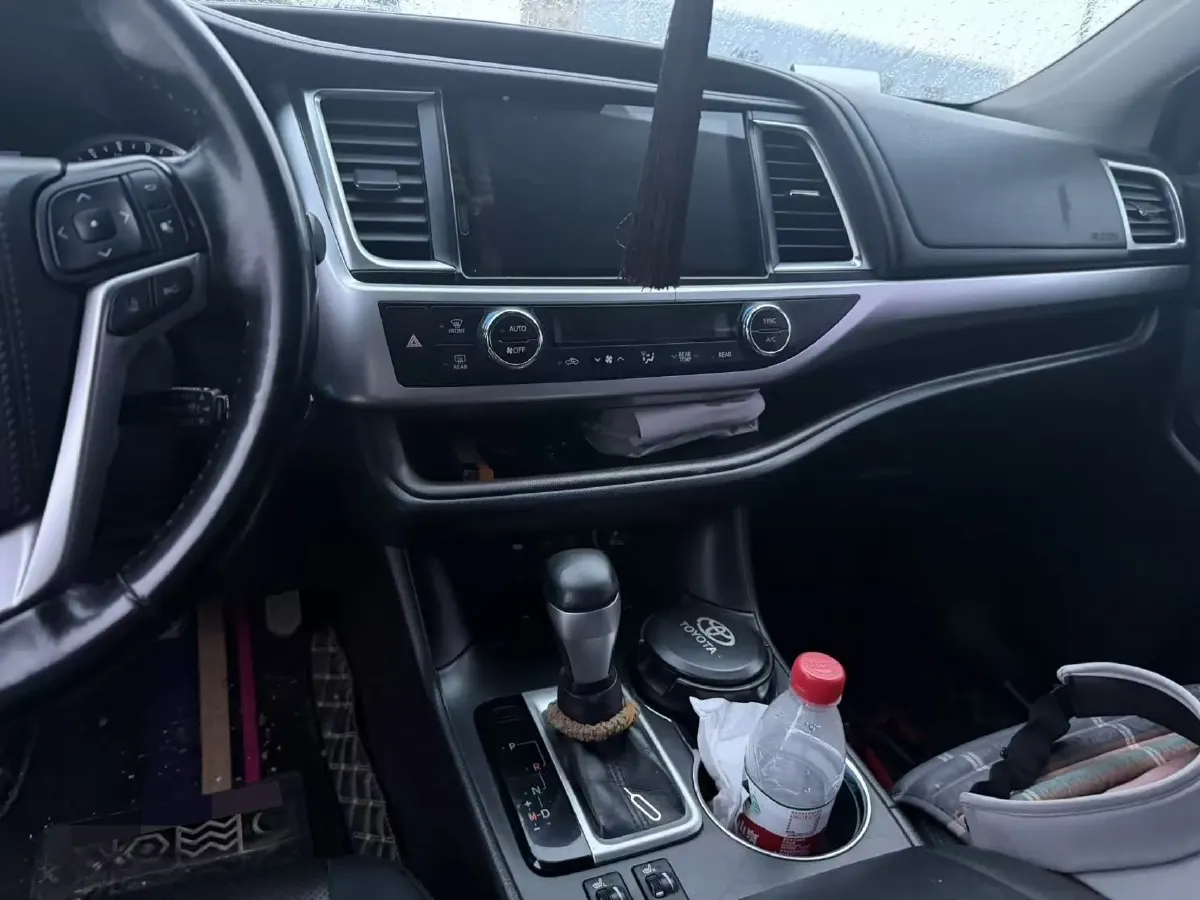 2018 Jeep Grand Commander 2.0T 265HP L4 9AT,autocango,china used car exporter,china ev exporter,chinese used car exporter,chinese used ev exporter