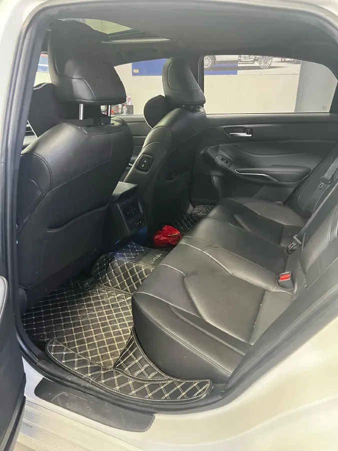 2021 Toyota Avalon 2.5L 209HP L4 8AT,autocango,china used car exporter,china ev exporter,chinese used car exporter,chinese used ev exporter