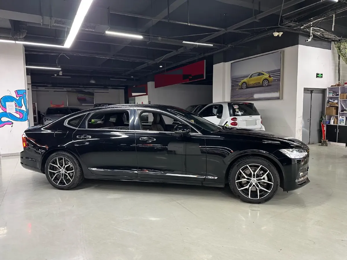 2021 Volvo S90 2.0T 250HP L4 8AT,autocango,china used car exporter,china ev exporter,chinese used car exporter,chinese used ev exporter