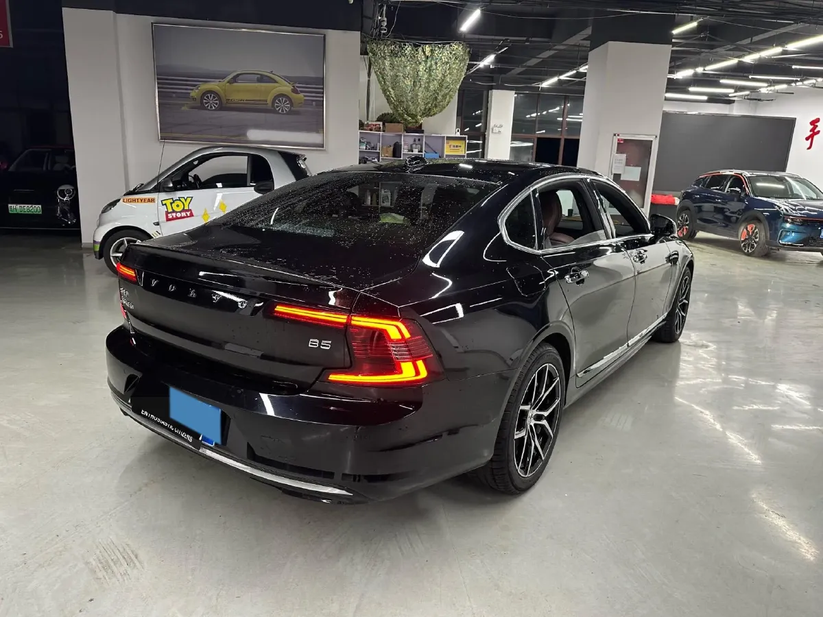 2021 Volvo S90 2.0T 250HP L4 8AT,autocango,china used car exporter,china ev exporter,chinese used car exporter,chinese used ev exporter