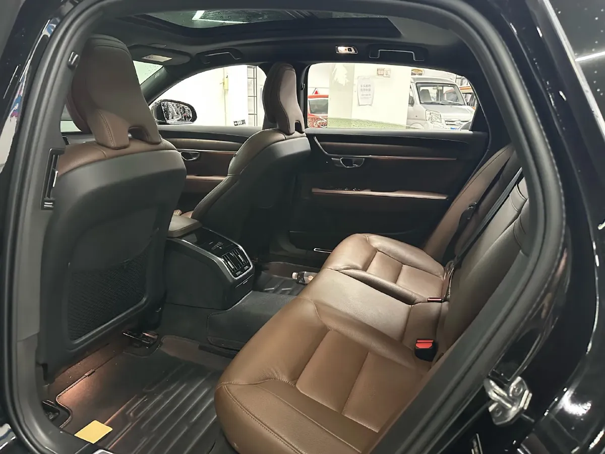 2021 Volvo S90 2.0T 250HP L4 8AT,autocango,china used car exporter,china ev exporter,chinese used car exporter,chinese used ev exporter