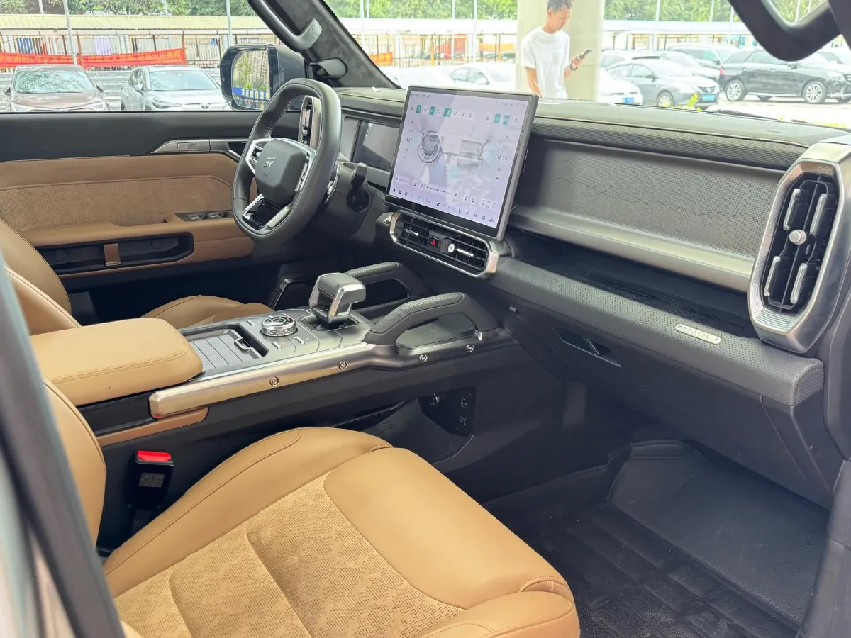 2023 Jetour Traveller 2.0T 254HP L4 7DCT,autocango,china used car exporter,china ev exporter,chinese used car exporter,chinese used ev exporter