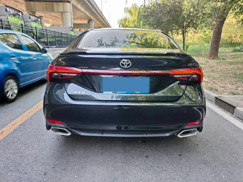 2022 Toyota Avalon 2.5L 209HP L4 8AT,autocango,china used car exporter,china ev exporter,chinese used car exporter,chinese used ev exporter