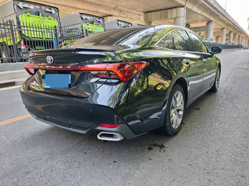 2022 Toyota Avalon 2.5L 209HP L4 8AT,autocango,china used car exporter,china ev exporter,chinese used car exporter,chinese used ev exporter