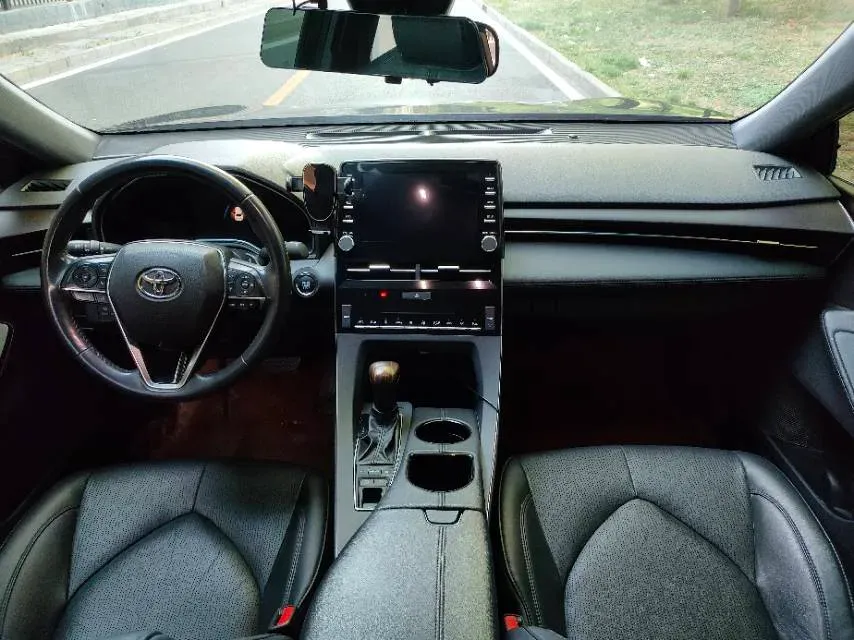 2022 Toyota Avalon 2.5L 209HP L4 8AT,autocango,china used car exporter,china ev exporter,chinese used car exporter,chinese used ev exporter