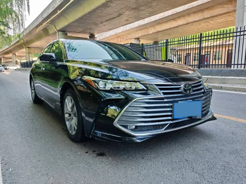2022 Toyota Avalon 2.5L 209HP L4 8AT,autocango,china used car exporter,china ev exporter,chinese used car exporter,chinese used ev exporter