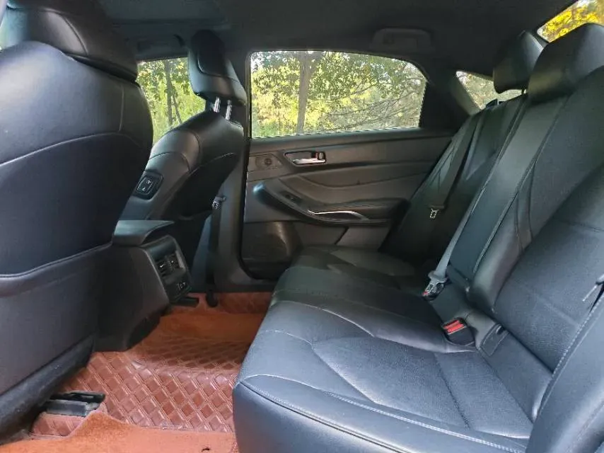 2022 Toyota Avalon 2.5L 209HP L4 8AT,autocango,china used car exporter,china ev exporter,chinese used car exporter,chinese used ev exporter