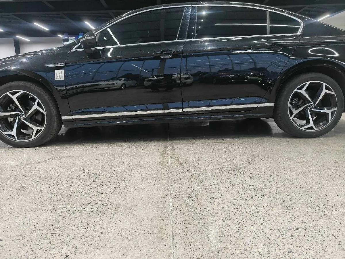 2023 Volkswagen Magotan 2.0T 186HP L4 7DCT,autocango,china used car exporter,china ev exporter,chinese used car exporter,chinese used ev exporter