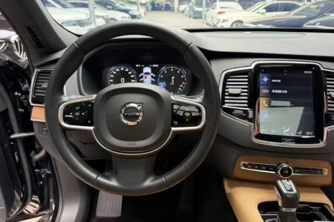 2018 Volvo XC90 2.0T 320HP L4 8AT,autocango,china used car exporter,china ev exporter,chinese used car exporter,chinese used ev exporter