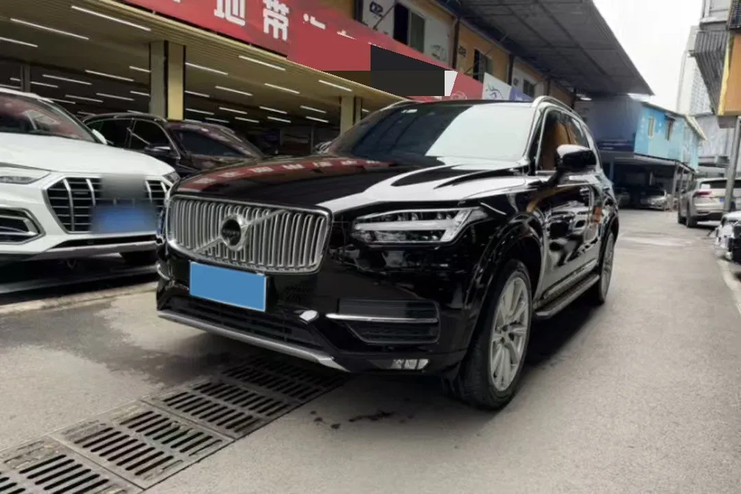 2018 Volvo XC90 2.0T 320HP L4 8AT,autocango,china used car exporter,china ev exporter,chinese used car exporter,chinese used ev exporter