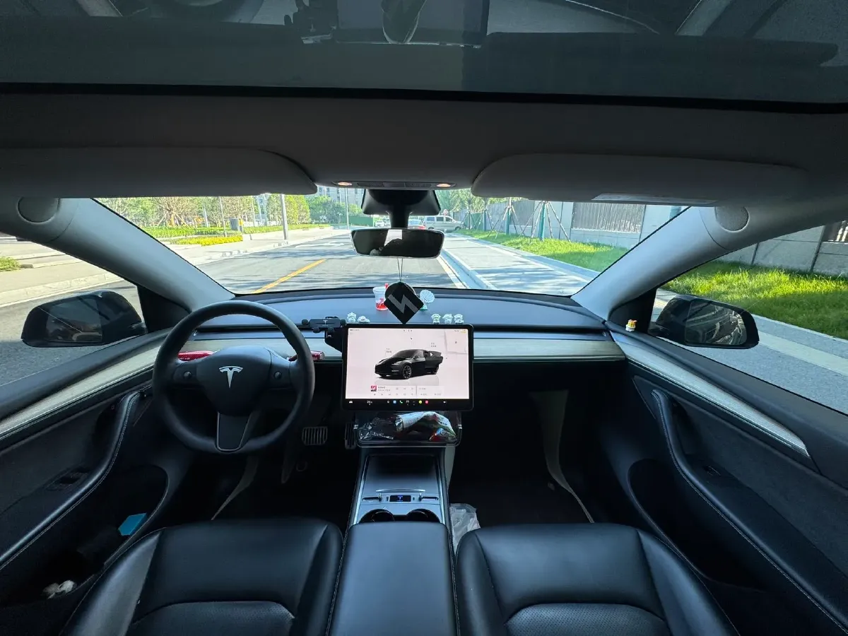 2022 Tesla Model Y BEV 60KWH,autocango,china used car exporter,china ev exporter,chinese used car exporter,chinese used ev exporter