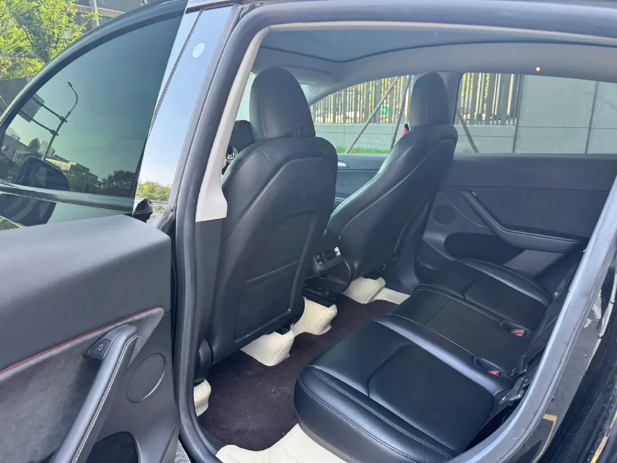 2022 Tesla Model Y BEV 60KWH,autocango,china used car exporter,china ev exporter,chinese used car exporter,chinese used ev exporter