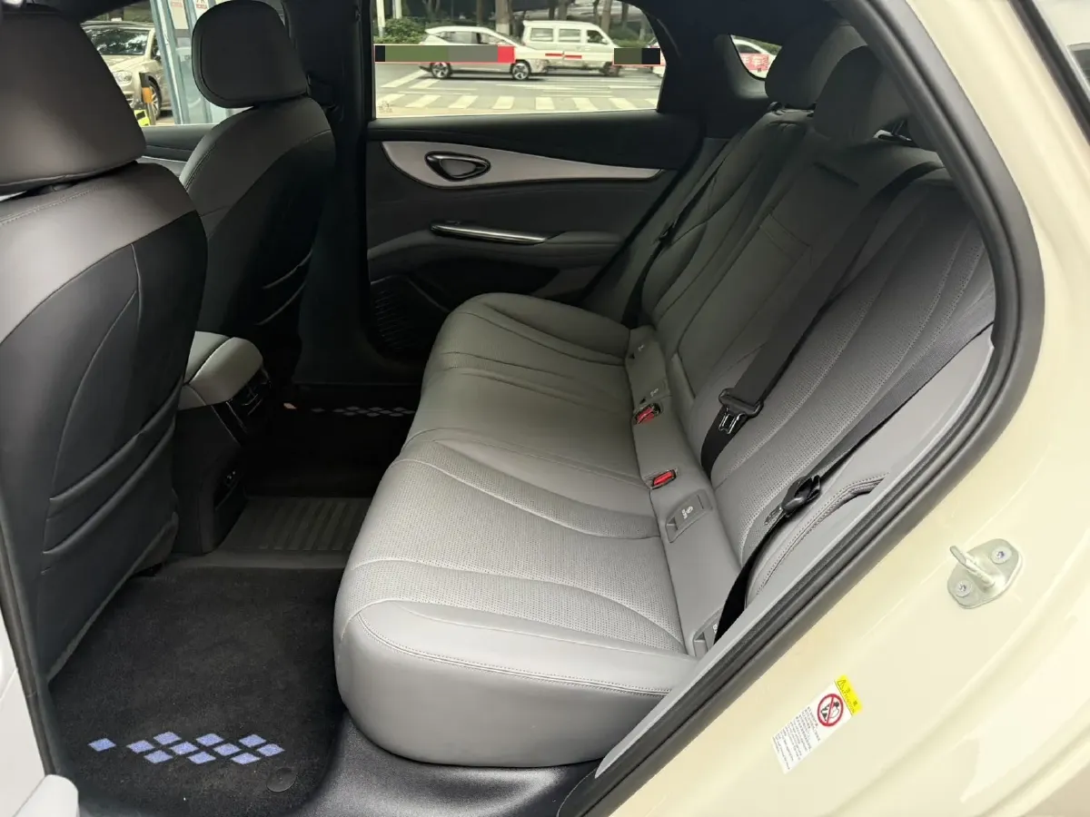 2025 BYD Seal07 DM-i 1.5L 101HP L4 E-CVT PHEV 17.6KWH,autocango,china used car exporter,china ev exporter,chinese used car exporter,chinese used ev exporter