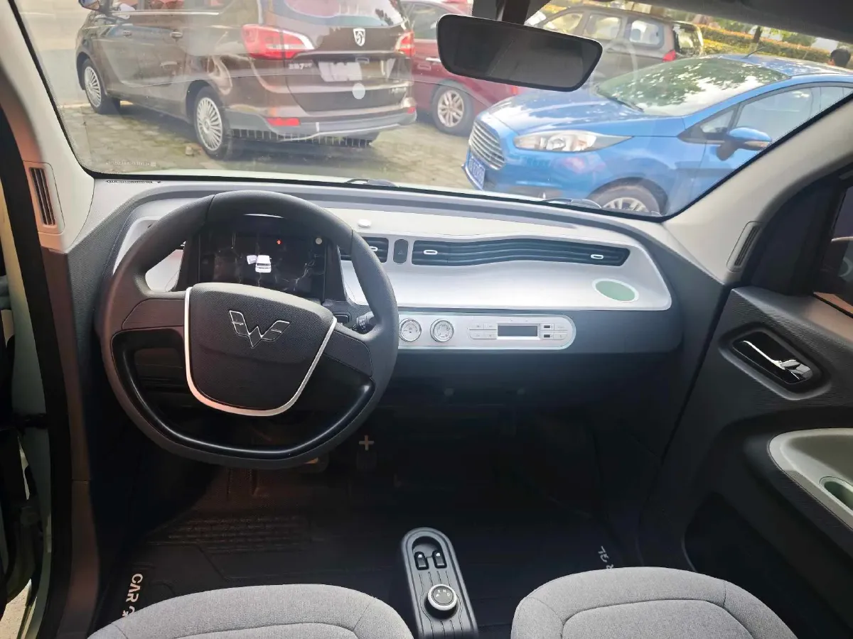 2021 WuLing HongGuang MINI EV BEV 13.9KWH,autocango,china used car exporter,china ev exporter,chinese used car exporter,chinese used ev exporter