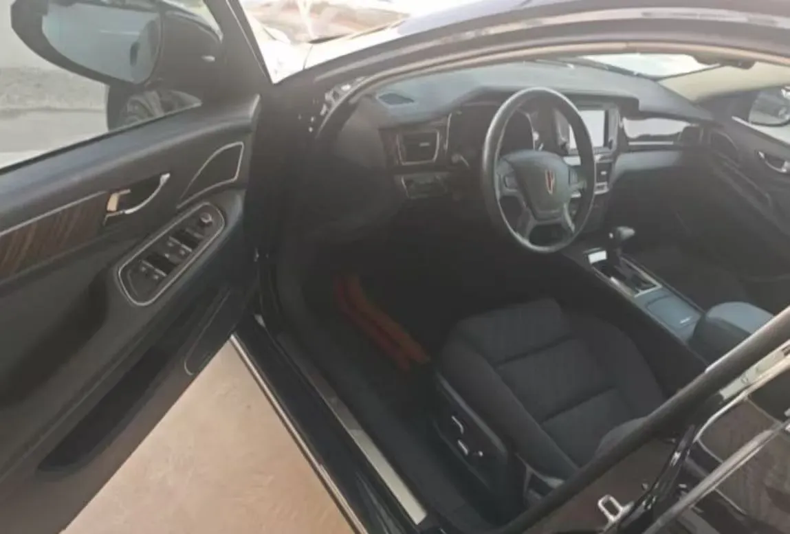 2019 HongQi H7 1.8T 188HP L4 6AT,autocango,china used car exporter,china ev exporter,chinese used car exporter,chinese used ev exporter