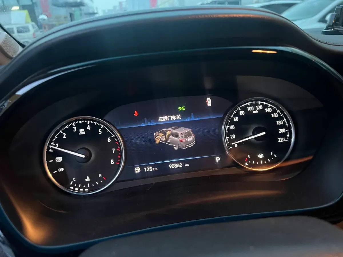 2022 Buick GL8 2.0T 237HP L4 9AT,autocango,china used car exporter,china ev exporter,chinese used car exporter,chinese used ev exporter