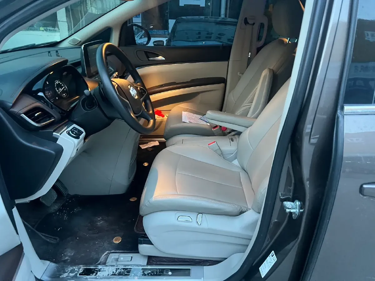 2022 Buick GL8 2.0T 237HP L4 9AT,autocango,china used car exporter,china ev exporter,chinese used car exporter,chinese used ev exporter