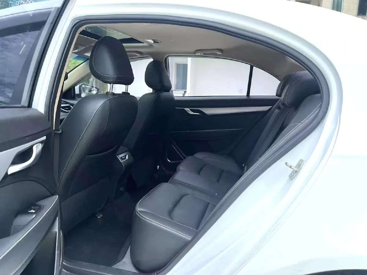 2018 Geely Emgrand 1.5L 109HP L4 5MT,autocango,china used car exporter,china ev exporter,chinese used car exporter,chinese used ev exporter