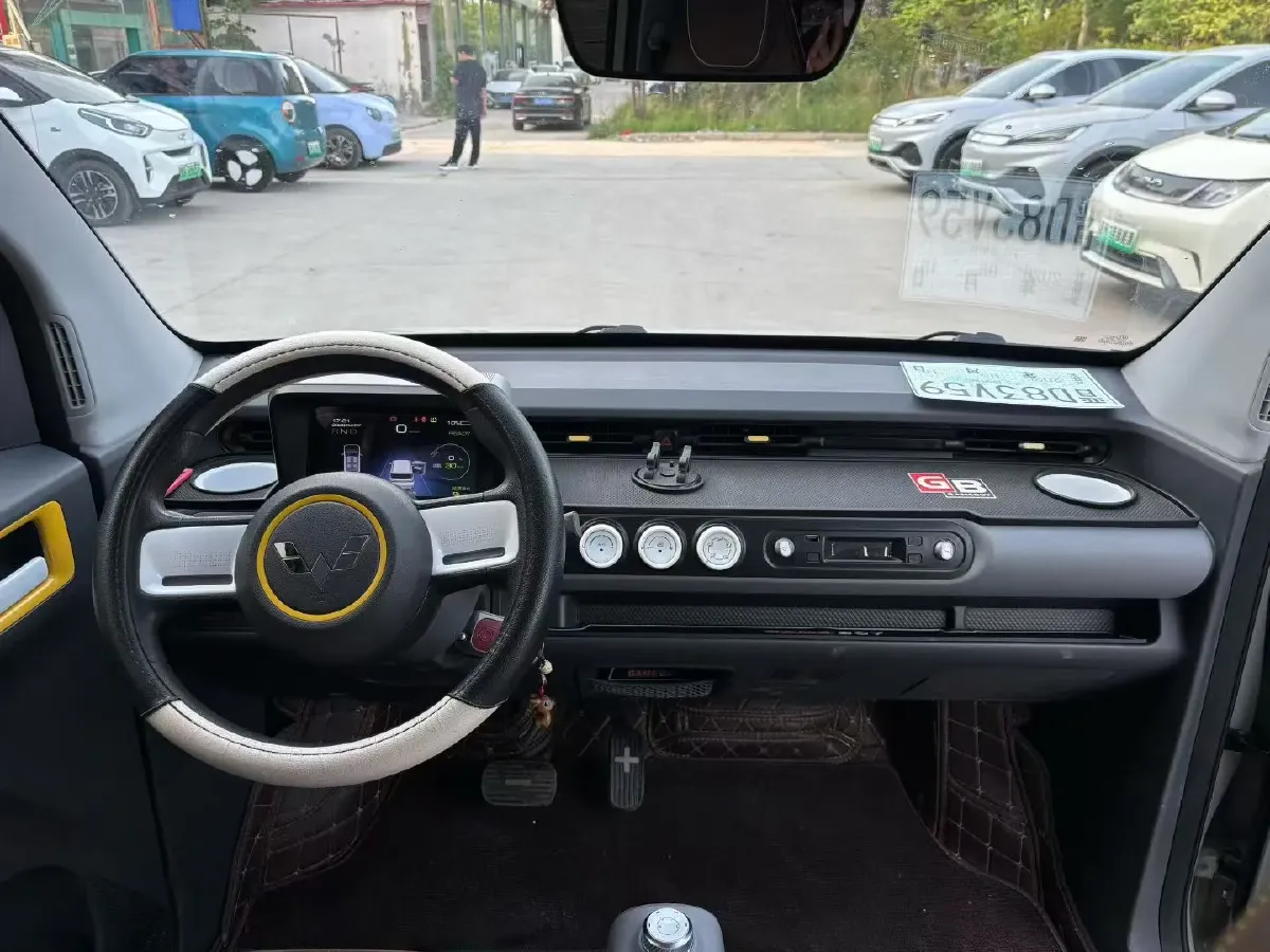 2022 WuLing HongGuang MINI EV BEV 26.5KWH,autocango,china used car exporter,china ev exporter,chinese used car exporter,chinese used ev exporter