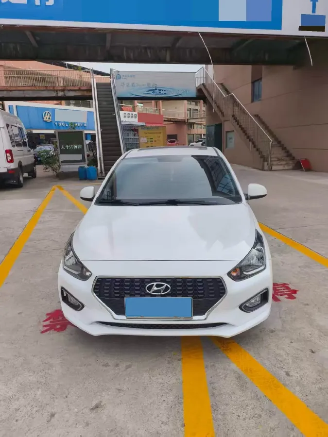 2017 Hyundai Reina 1.4L 95HP L4 4AT,autocango,china used car exporter,china ev exporter,chinese used car exporter,chinese used ev exporter