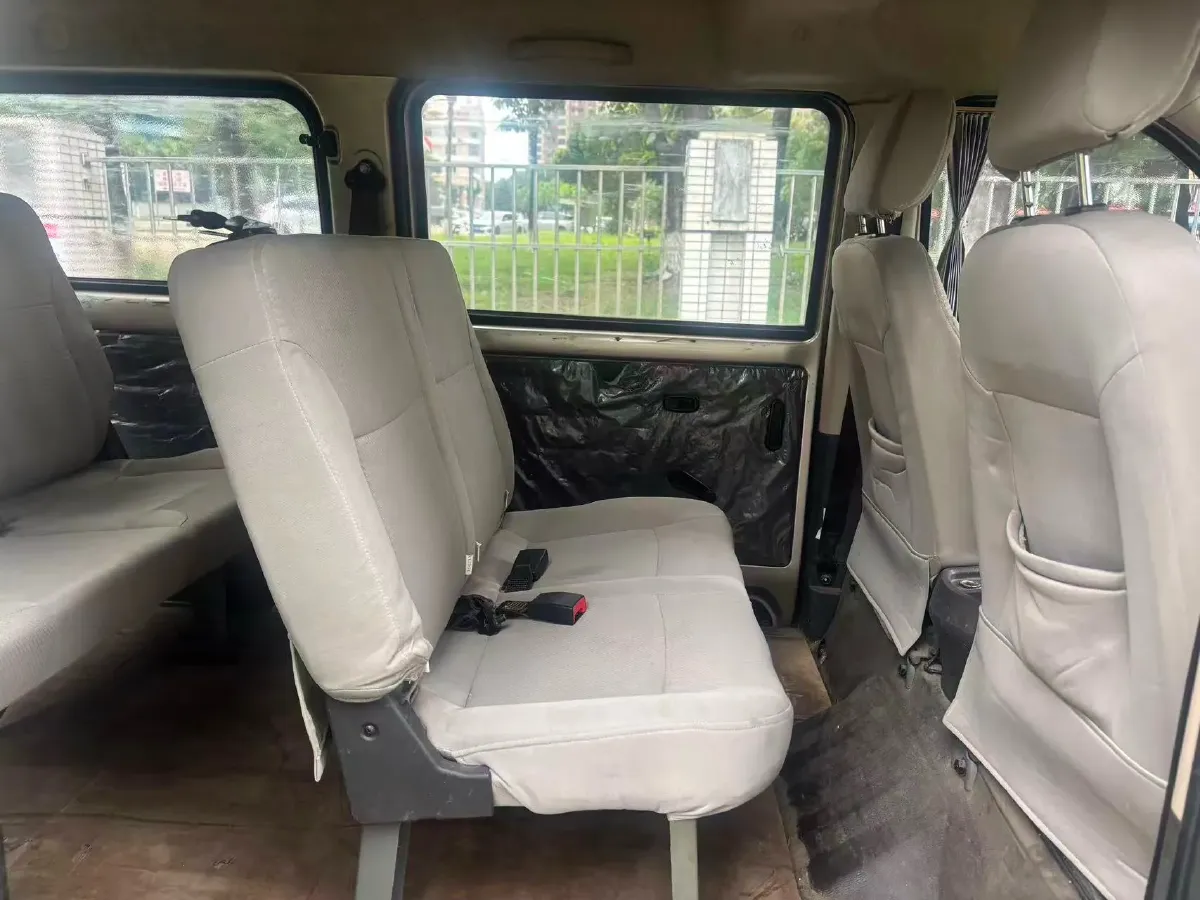 2014 WuLing RongGuang 1.5L 107HP L4 5MT,autocango,china used car exporter,china ev exporter,chinese used car exporter,chinese used ev exporter
