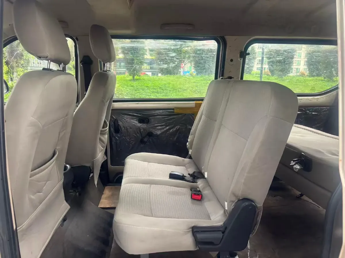 2014 WuLing RongGuang 1.5L 107HP L4 5MT,autocango,china used car exporter,china ev exporter,chinese used car exporter,chinese used ev exporter