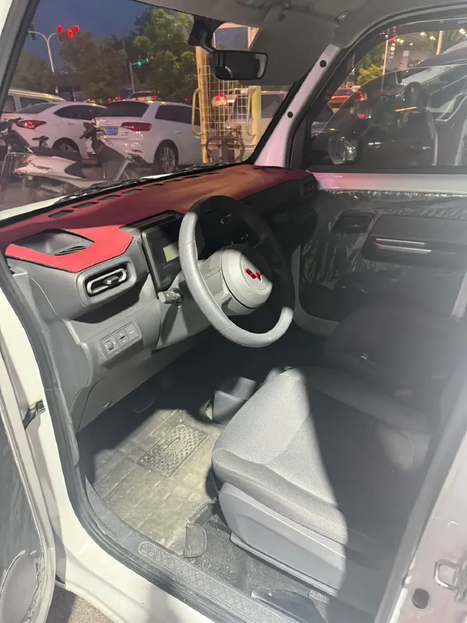 2025 WuLing ZhiGuang BEV 17.7KWH,autocango,china used car exporter,china ev exporter,chinese used car exporter,chinese used ev exporter