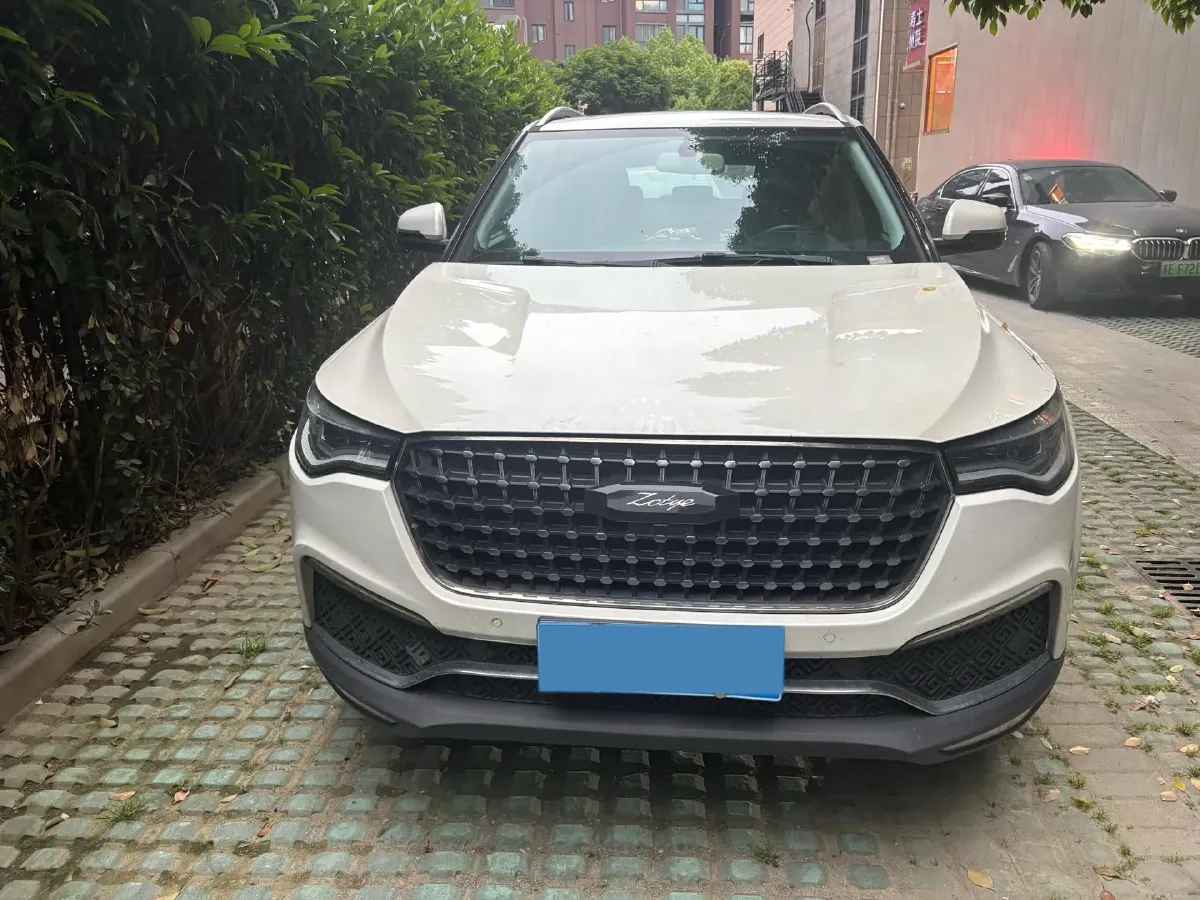 2017 Zotye T700 1.8T 177HP L4 6DCT,autocango,china used car exporter,china ev exporter,chinese used car exporter,chinese used ev exporter