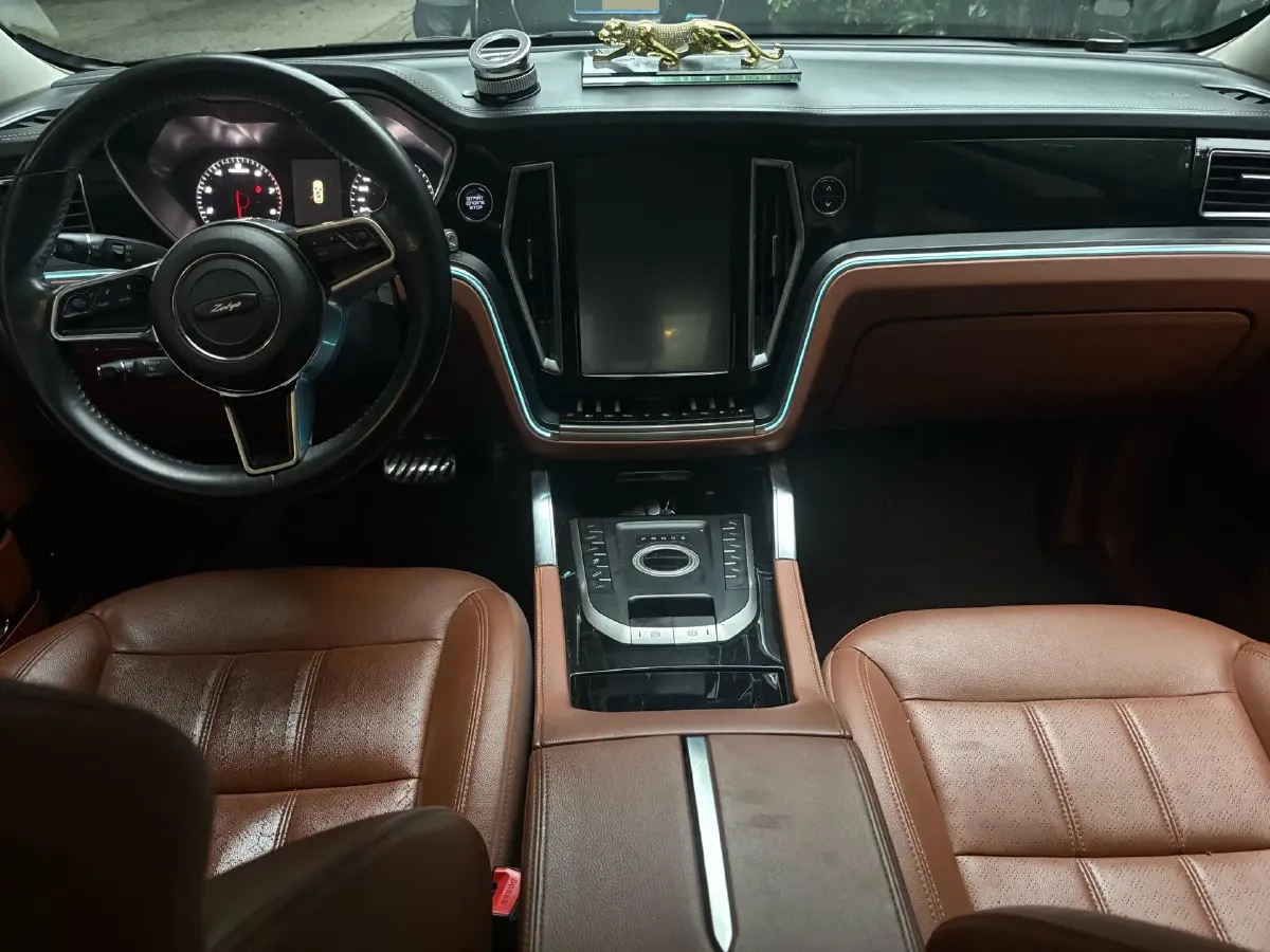 2017 Zotye T700 1.8T 177HP L4 6DCT,autocango,china used car exporter,china ev exporter,chinese used car exporter,chinese used ev exporter