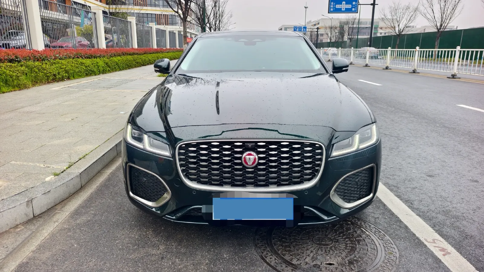 2023 Jaguar XFL 2.0T 200HP L4 8AT,autocango,china used car exporter,china ev exporter,chinese used car exporter,chinese used ev exporter