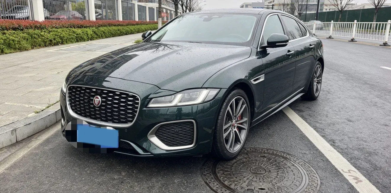 2023 Jaguar XFL 2.0T 200HP L4 8AT,autocango,china used car exporter,china ev exporter,chinese used car exporter,chinese used ev exporter