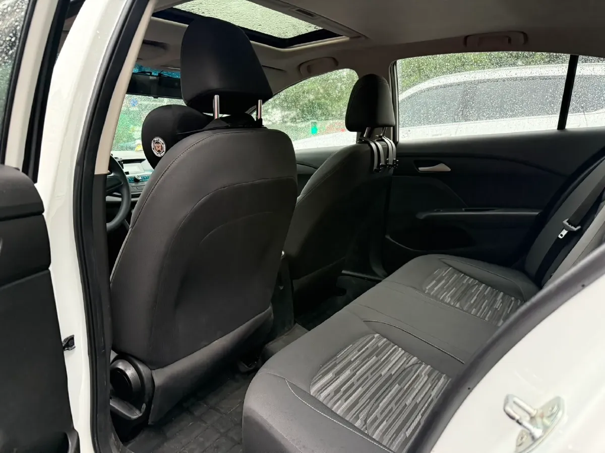 2019 Chevrolet Cavalier 1.5L 113HP L4 6AT,autocango,china used car exporter,china ev exporter,chinese used car exporter,chinese used ev exporter