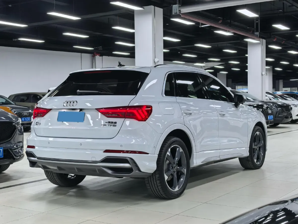 2023 Audi Q3 1.4T 150HP L4 7DCT,autocango,china used car exporter,china ev exporter,chinese used car exporter,chinese used ev exporter