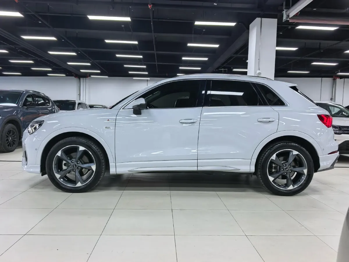 2023 Audi Q3 1.4T 150HP L4 7DCT,autocango,china used car exporter,china ev exporter,chinese used car exporter,chinese used ev exporter
