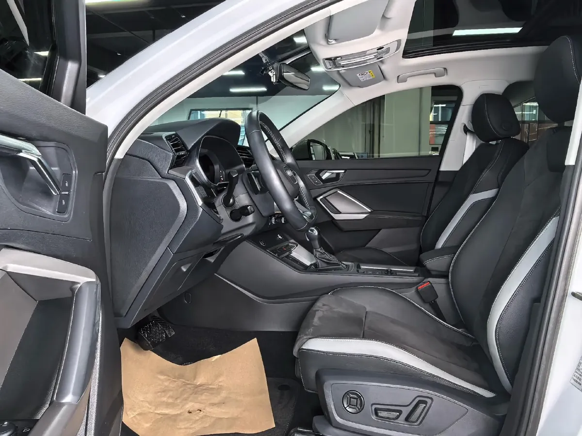 2023 Audi Q3 1.4T 150HP L4 7DCT,autocango,china used car exporter,china ev exporter,chinese used car exporter,chinese used ev exporter