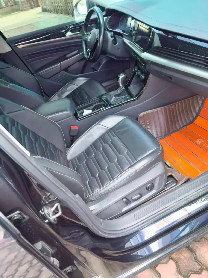 2019 Skoda Kodiak 2.0T 186HP L4 7DCT,autocango,china used car exporter,china ev exporter,chinese used car exporter,chinese used ev exporter