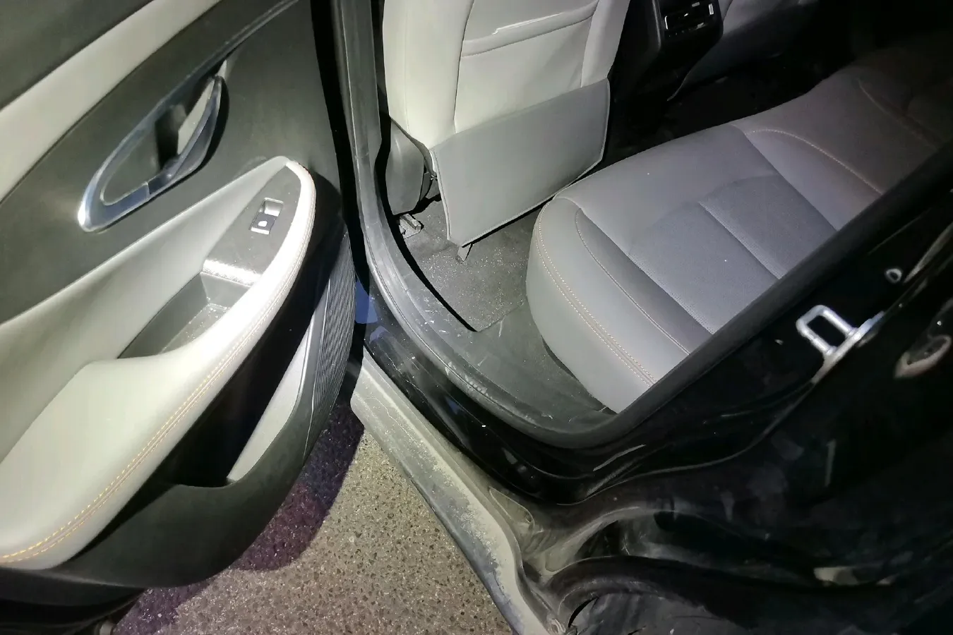 2022 ChangAn UNI-T 1.5T 188HP L4 7DCT,autocango,china used car exporter,china ev exporter,chinese used car exporter,chinese used ev exporter