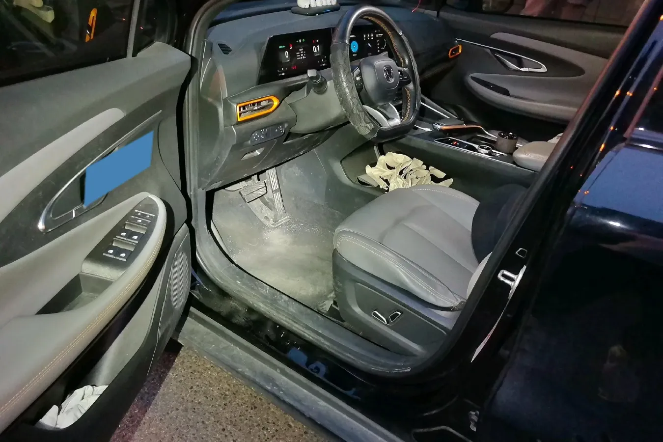 2022 ChangAn UNI-T 1.5T 188HP L4 7DCT,autocango,china used car exporter,china ev exporter,chinese used car exporter,chinese used ev exporter