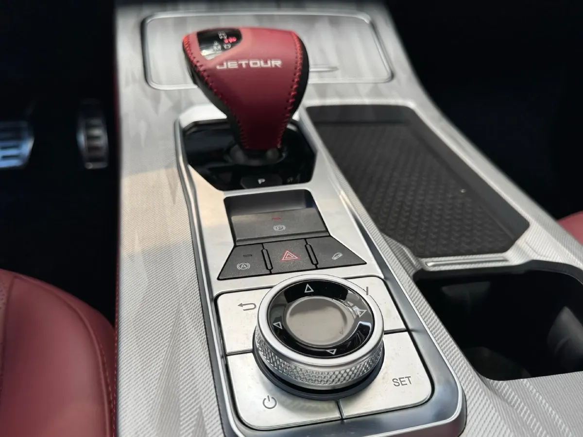 2023 Jetour X70 Plus 1.5T 156HP L4 6DCT,autocango,china used car exporter,china ev exporter,chinese used car exporter,chinese used ev exporter