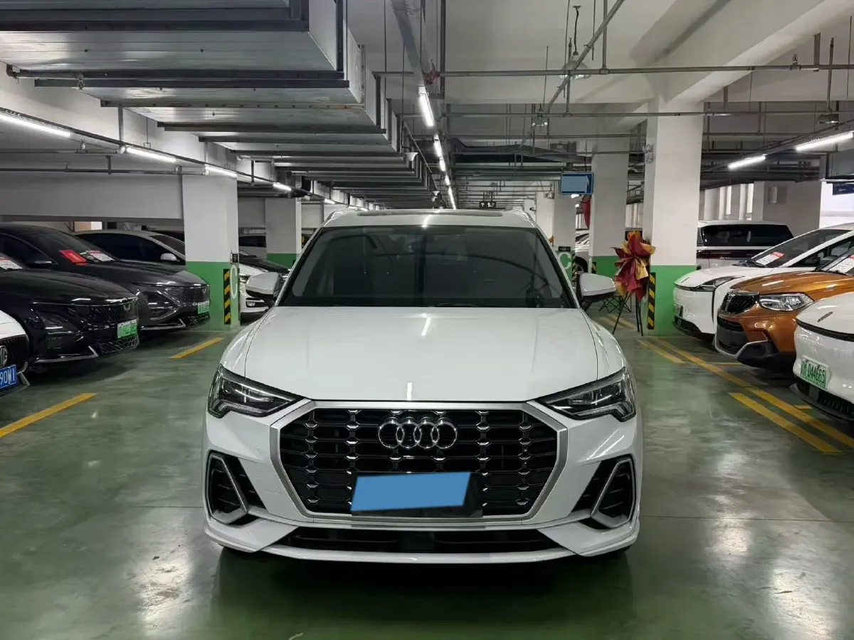 2022 Audi Q3 1.4T 150HP L4 7DCT,autocango,china used car exporter,china ev exporter,chinese used car exporter,chinese used ev exporter